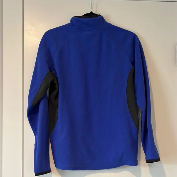 The North Face Black and Purple with High Collar and Athletic Fit - Picture 6 of 6